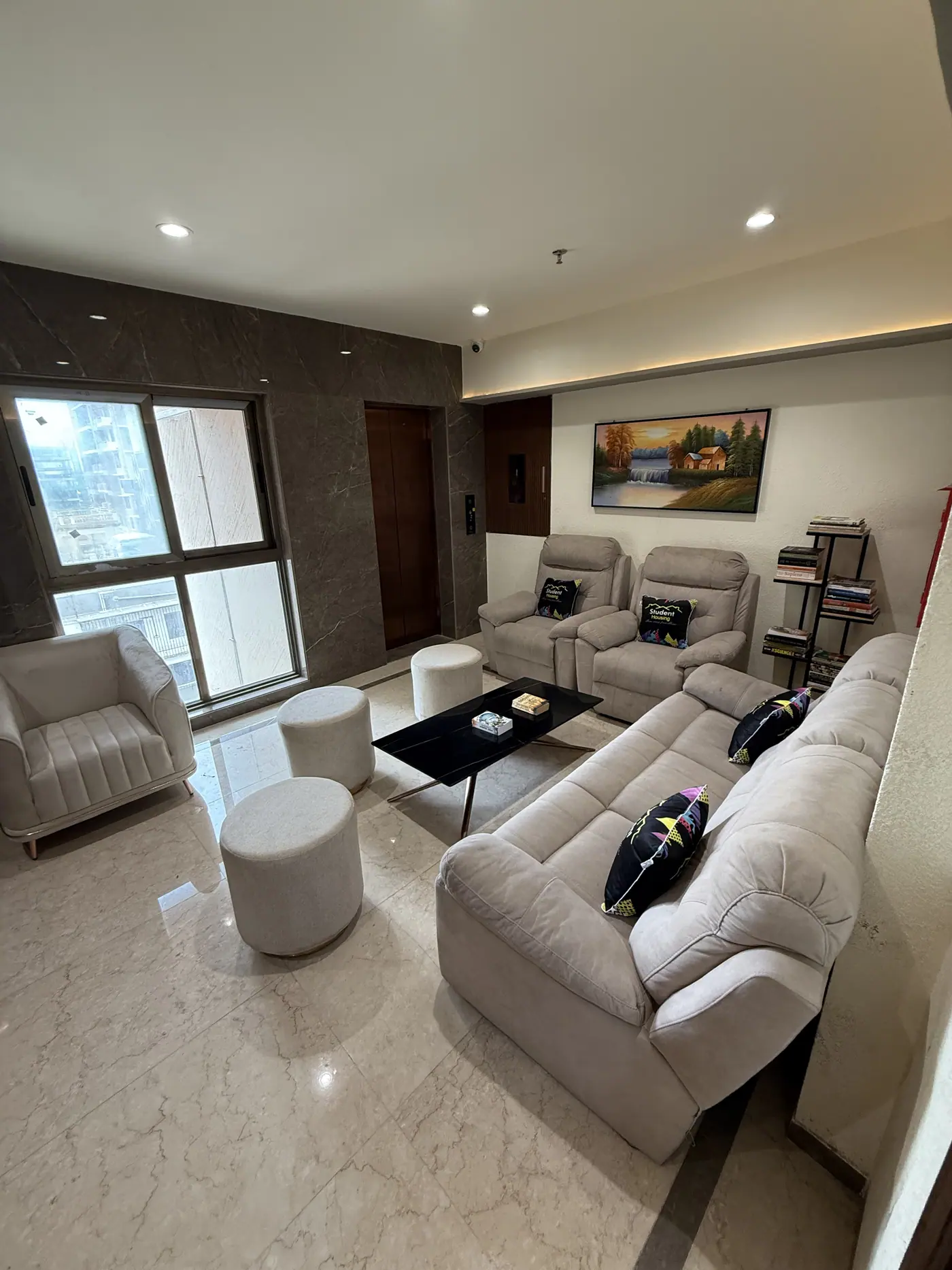 Atlantis interior 10